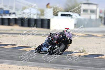 media/Nov-16-2025-Race Pace (Sun) [[8c5fa54630]]/Non Verified Riders (1st 20 Minutes)/4-Turn 16 (1116am)/